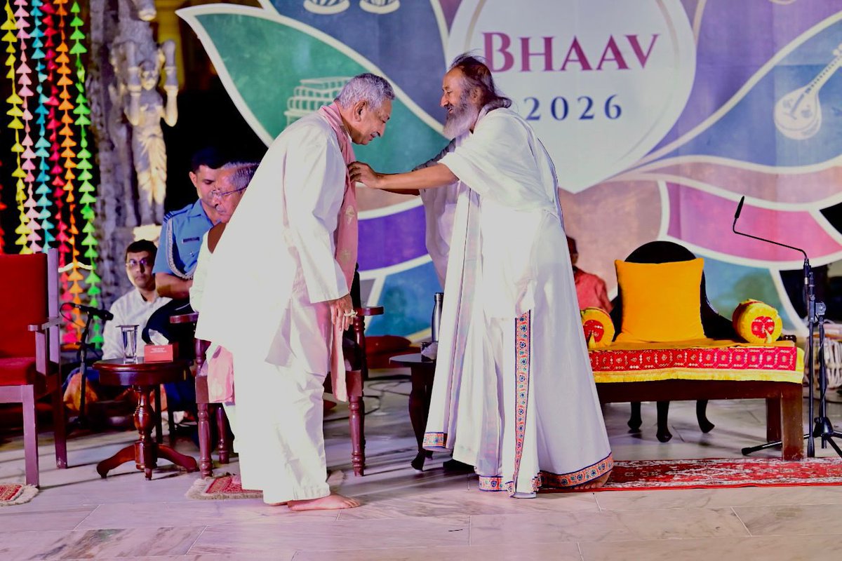Gurudev Sri Sri Ravi Shankar tweet media