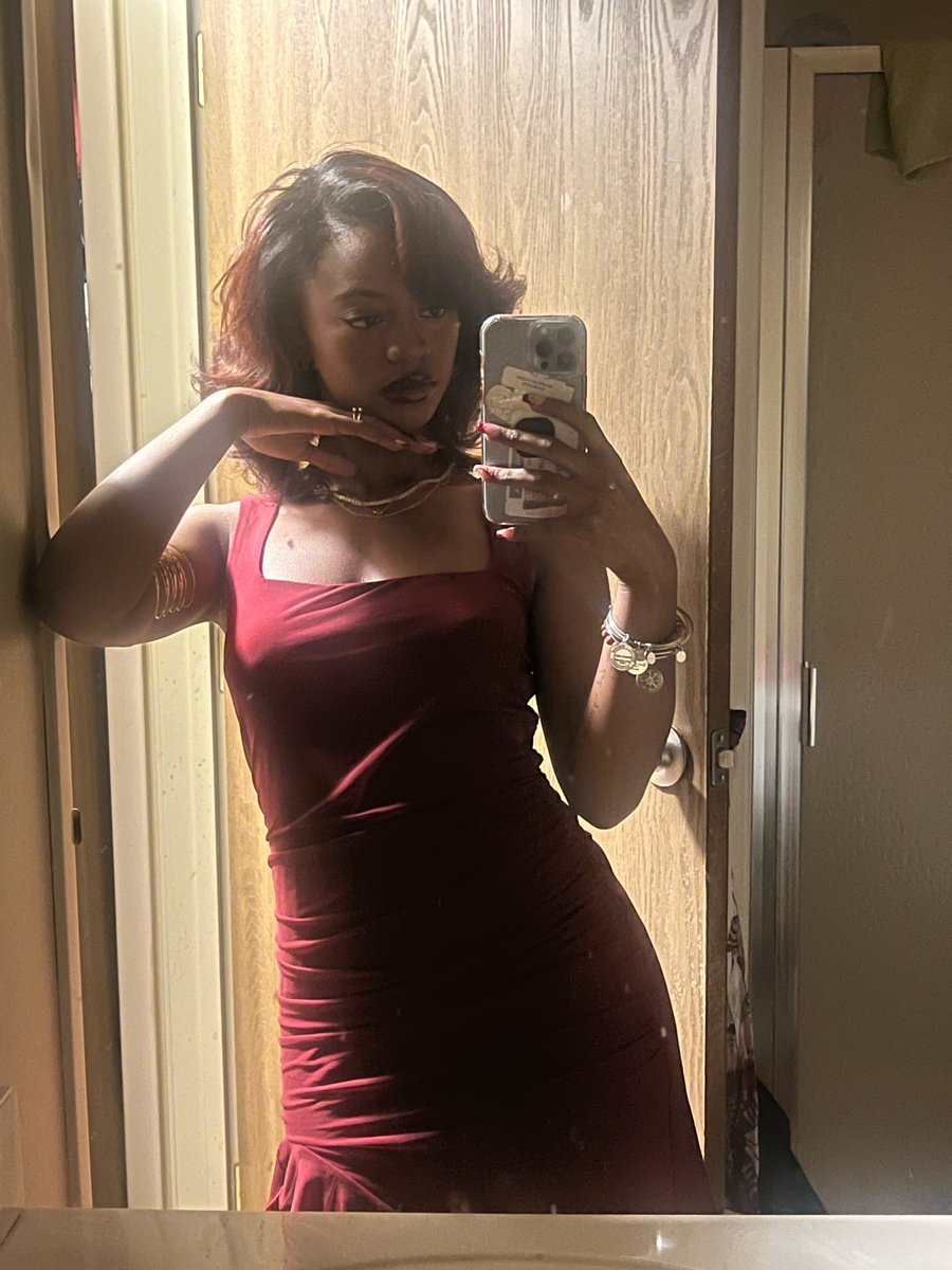 GoddessShea tweet media