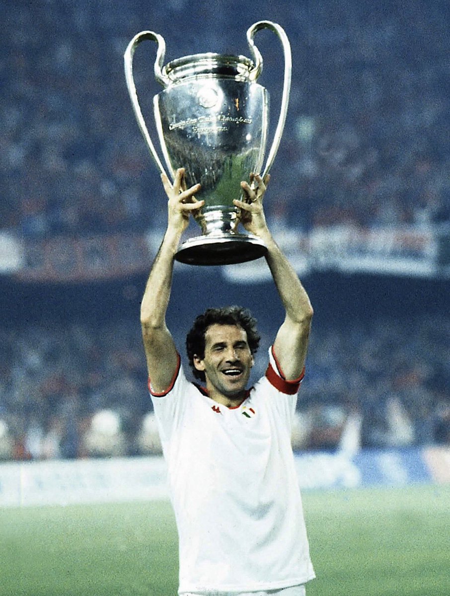 🇮🇹Franco Baresi defendía con autoridad absoluta y sin desperdiciar un movimiento: capitán, símbolo y líder de un Milan que construyó su grandeza desde el orden y la personalidad. Feliz cumpleaños, eterno capitano!🔴⚫️