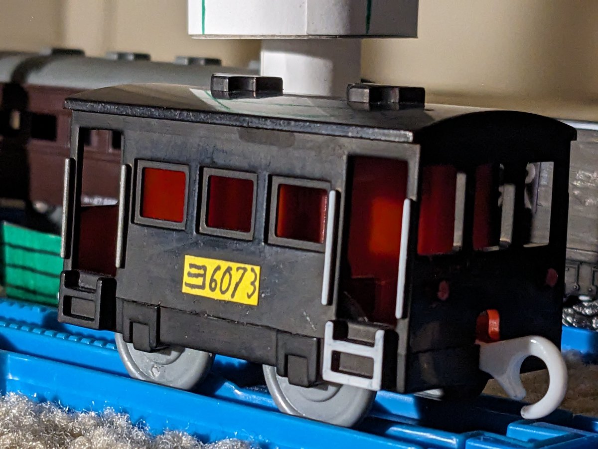 C61Shi's tweet photo. ブレーキ車たちの白いペンキ
Brakevans' White Paint
#改造プラレール #プラレール #Plarail #Trackmaster https://t.co/twlJ8CUs9u