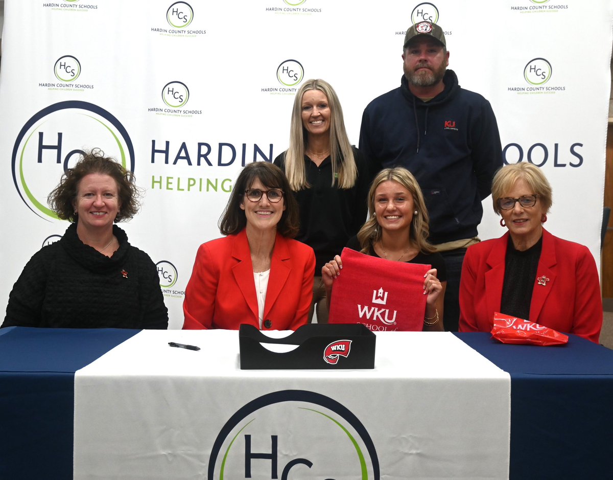 HardinCoSchools's tweet photo. The HCS Grow Your Own program continues to be a "win-win" for everyone!  When these high school seniors graduate from college, they will have a teaching job in HCS.  

@WKUCEBS @WKUSTE 

 #HCSDifferenceMaker #DistrictOfOpportunities https://t.co/wjWOaFTSGy