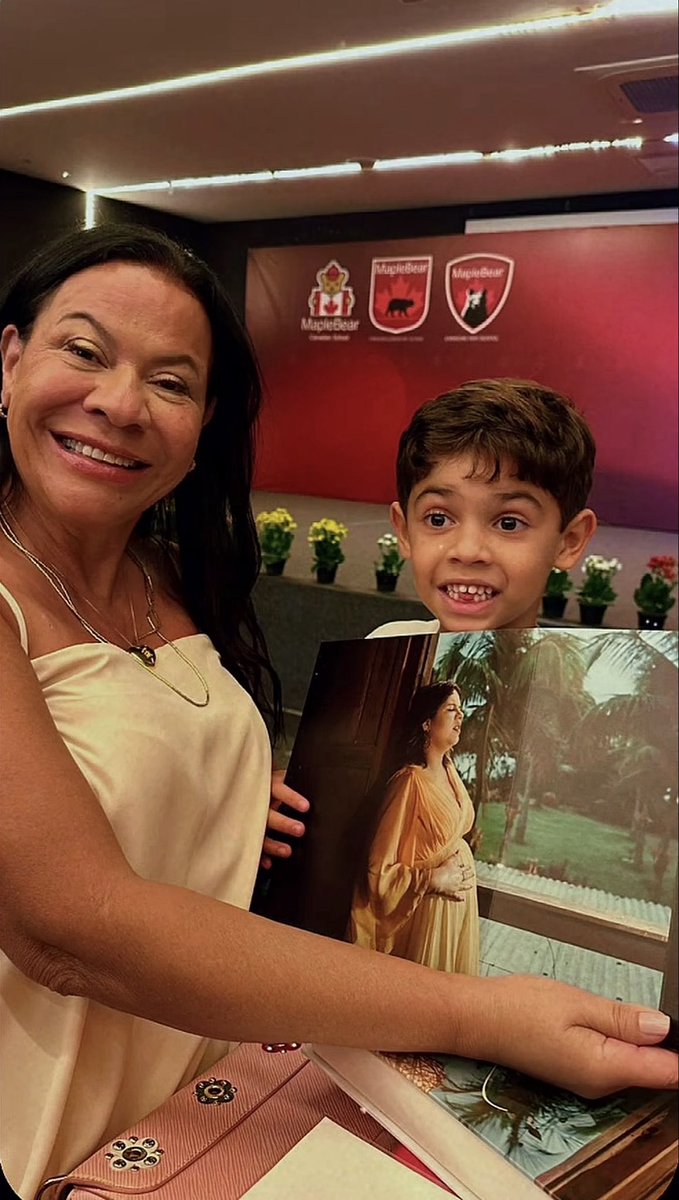 suditosdamm's tweet photo. E a homenagem que dona Ruth fez para Marília Mendonça com Léo!? Emocionante 🥹 https://t.co/0gK3UpDiZa