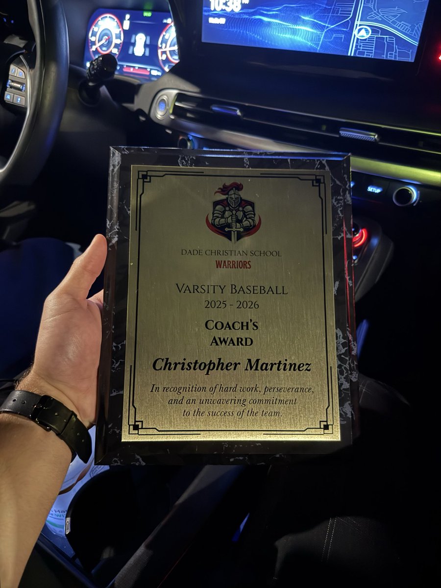 Martinez_Chris2's tweet photo. ✝️Blessed to receive “COACH’S AWARD” at the athletic banquet!
@2YearBaseball
@UncommittedStud
@PB_JUCO
@uncommittedBBs
@CoastRecruits
@TopPreps
@BallgameScout
@UCBallers_
@UBAuncommitted
@UncommittedUsa
@bbconnectionInt
@jucoroute
@PrepBaseballFL
@Cayugaathletics 
@1stPitchBsbl https://t.co/awW3OxyB0t