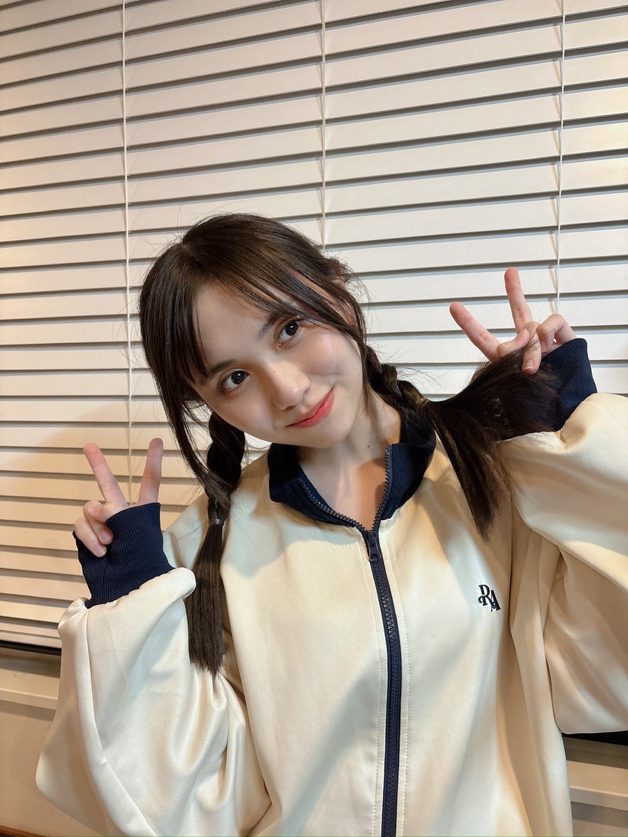 yune_yune_go_go's tweet photo. 本日5/9で18歳になりました！！
成人です！！！
自分でもびっくり。👀笑

17歳も本当に楽しい1年でした！
18歳も沢山笑って
元気に楽しく過ごしたいと思います！！
LJKも沢山謳歌するぞ🔥♡

いつも
温かい応援をありがとうございます！
18歳の櫻井佑音も
よろしくお願いします☺︎ https://t.co/hxljRwvon9