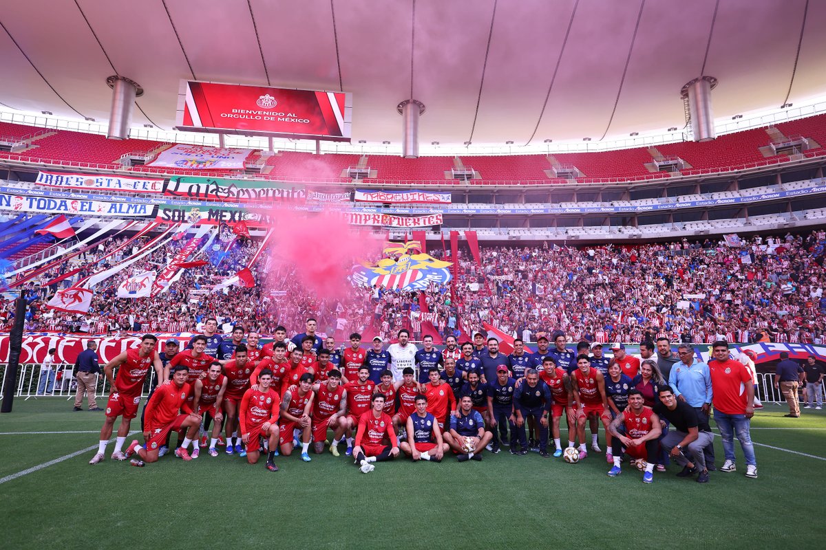 ChivasEN_'s tweet photo. 🇦🇹 Esto es Chivas 🇦🇹 https://t.co/inOERZYojI
