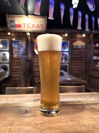WildzOzaku's tweet photo. ブログアップ『湘南ビール Helles ★ 樽生』
https://t.co/tqML6o2lbZ
#湘南ビール
#ShonanBeer
#Helles
#ヘレス
#熊澤酒造
#神奈川ビール
#CraftBeer
#クラフトビール
#BeerBar
#BeerBarWILDZ
#WILDZ
#小作駅
#羽村市
#小作
#羽村
#ガンガンいっちゃいましょう https://t.co/FuyzEE9goF