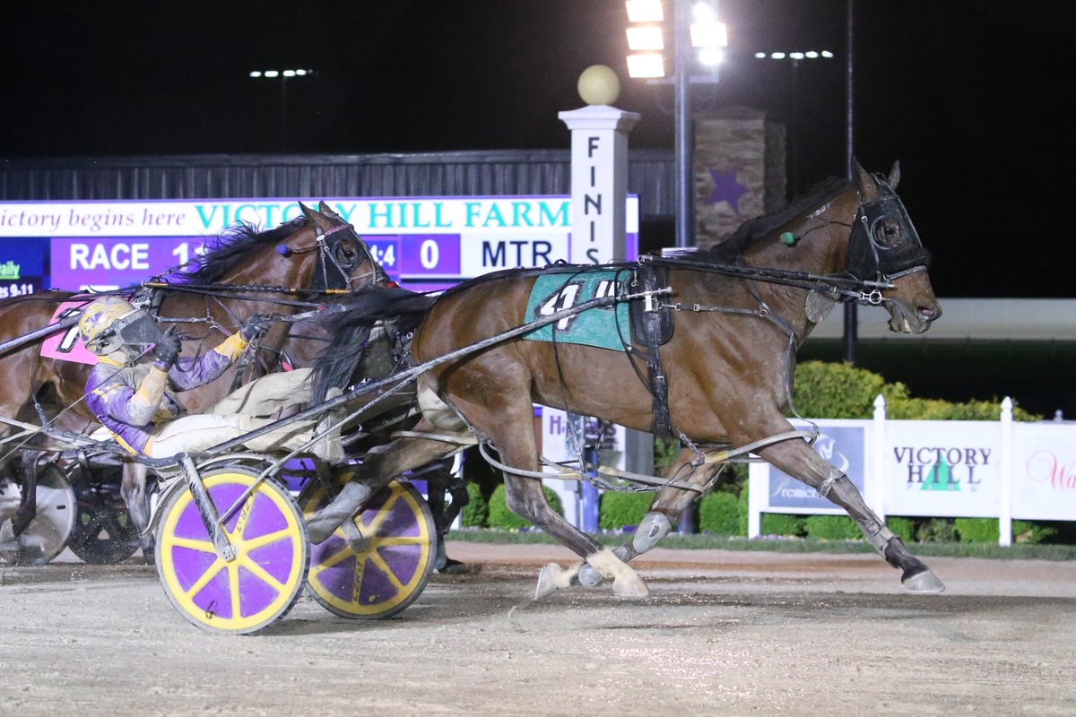 HoP_Racing's tweet photo. Congratulations to the connections of Crooked Smile winning the $22,000 Open Pace! 
@HoP_Racing #PlayHP 

📸@harnessindiana https://t.co/MGLkGcSiSx