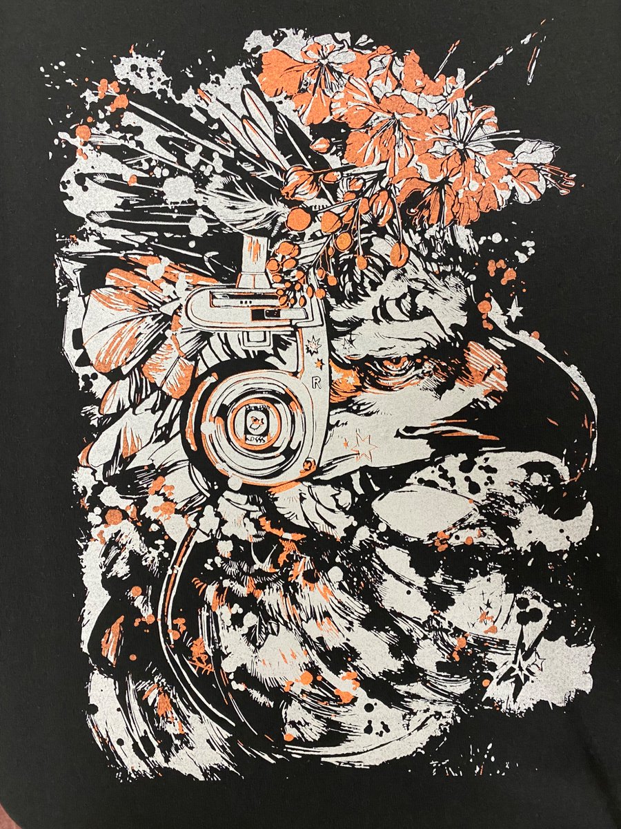zer0_1_97's tweet photo. @designfesta 
出展名:うにかじき
出展日:両日
出展場所:A179-183
#デザフェス63リポスト
烏海×黝鷹の生き物ユニット！
烏海=アクキーや雑貨
黝鷹=油性シルクスクリーンTシャツと雑貨
過去最大の物量で挑みます！ https://t.co/cNE3Ja3Awl