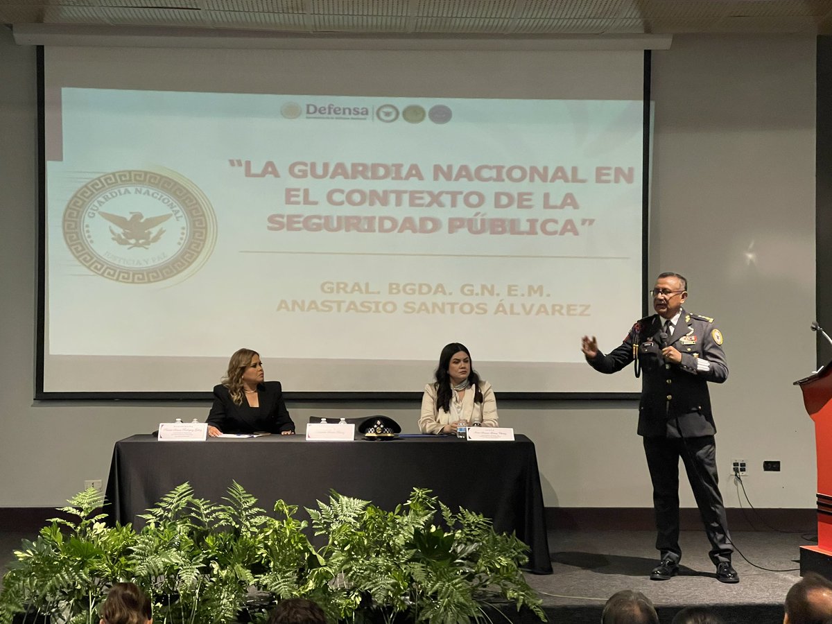 ChemaMontano's tweet photo. ⚖️📍Desde el Museo de Arte de Sonora (MUSAS) en Hermosillo, se lleva a cabo la conferencia y ceremonia solemne “La Guardia Nacional en el contexto de la Seguridad Pública y el Estado de Derecho”, impartida por el General de brigada de la Guardia Nacional del Estado Mayor Anastasio Santos Álvarez, en un encuentro convocado por coordinadoras de magistrados y jueces del Poder Judicial de la Federación. 🇲🇽👮‍♂️

El evento reúne a representantes del ámbito judicial, autoridades y sociedad civil para reflexionar sobre la seguridad pública y el fortalecimiento del Estado de Derecho en México. 🏛️📖

#Hermosillo #Sonora #GuardiaNacional #SeguridadPública #PoderJudicial #MUSAS #México #EstadoDeDerecho #Noticias #ÚltimaHora #Viral #Tendencia #ClaudiaSheinbaum #Morena #México2026