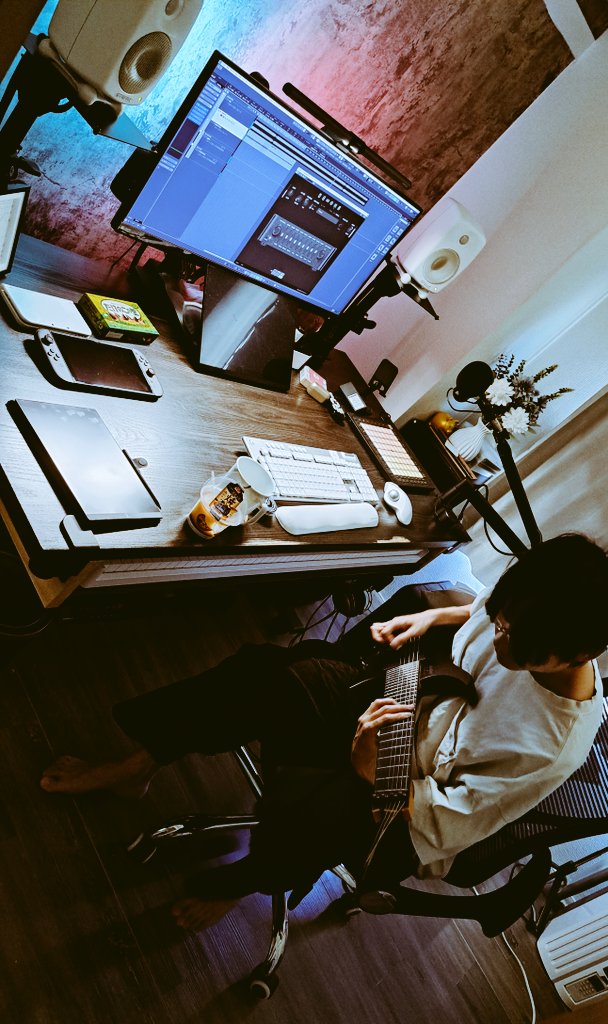 uzu🌐the GazettEは5人で永遠 tweet media