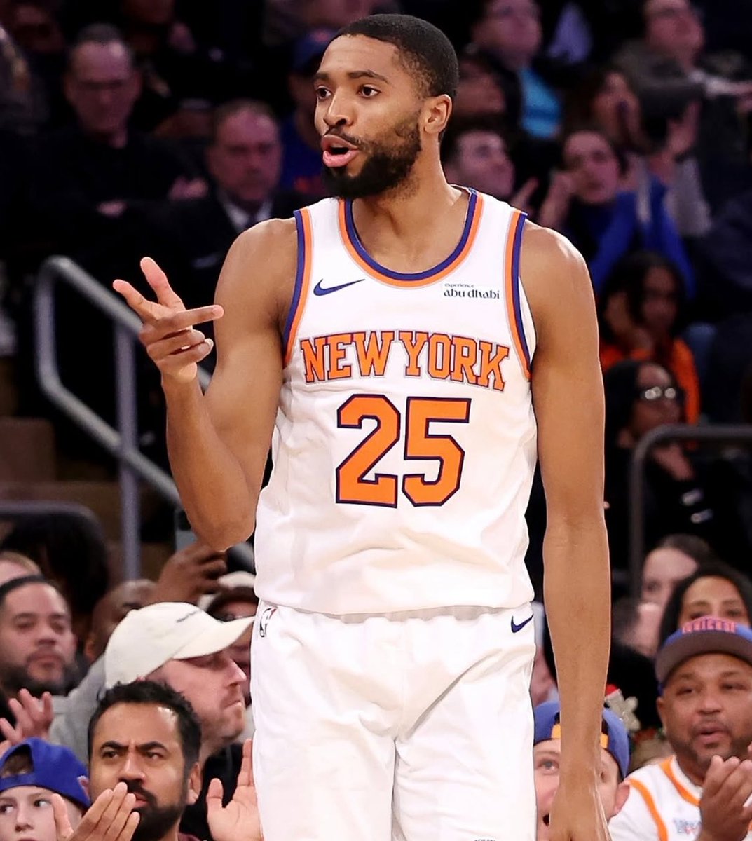Mikal Bridges over the last 4 games:

20.5 PPG
69.4% FG
53.8% 3P
100% FT
32.0 MPG

Mikal is stepping up. 🔥