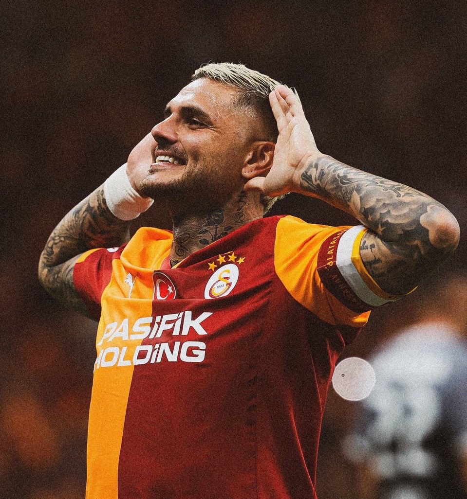 fahruddevle's tweet photo. Ne vedâ etmeye dilim varıyor,
Ne de “Kal” demeye, “gitme be kaptan!”
Şimdiden gönlümü hasret sarıyor.
Bize bu cefâyı etme be kaptan!

@GalatasaraySK 
#Galatasaray #Icardi #AşkınOlayım https://t.co/ZWETDaOhwg