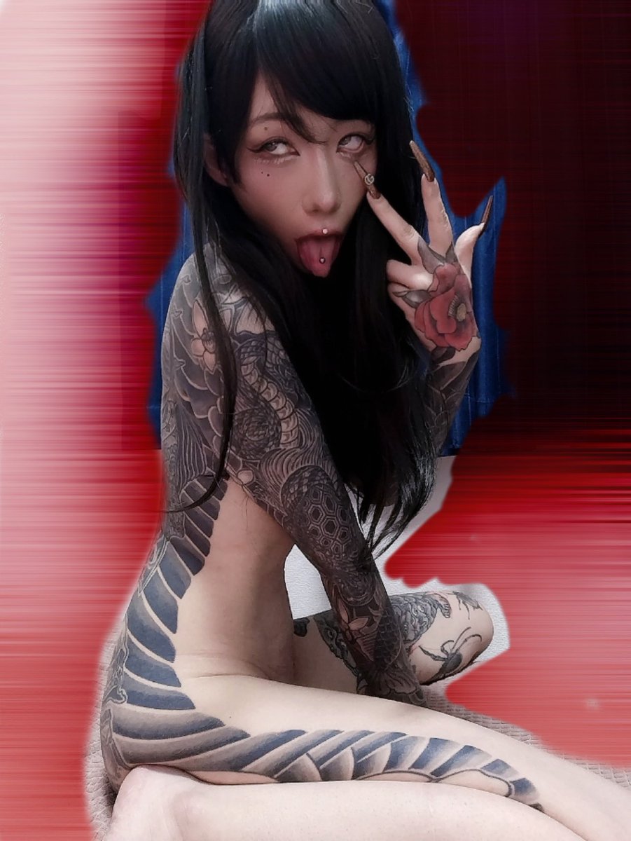Yagami_tattoo's tweet photo. お前らおはやう。
向精神薬の量が定まらない(:3_ヽ)_
メイク同じでも髪色と髪型でイメージ変わるね https://t.co/ZKHyJNZIqT