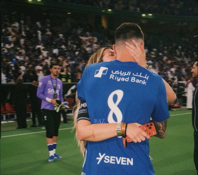 mt_2l's tweet photo. هذا could be us الحقيقي والله💙 https://t.co/8JeK9BywDX
