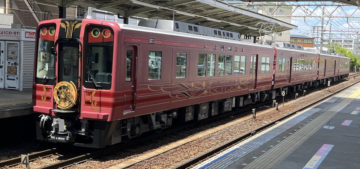 GM_wolfie's tweet photo. 南海電鉄の新型観光特急　GRAN天空

新型と言っても新車じゃないんだよね。
既存車両の改造です。 https://t.co/5tUr7hWwJ7