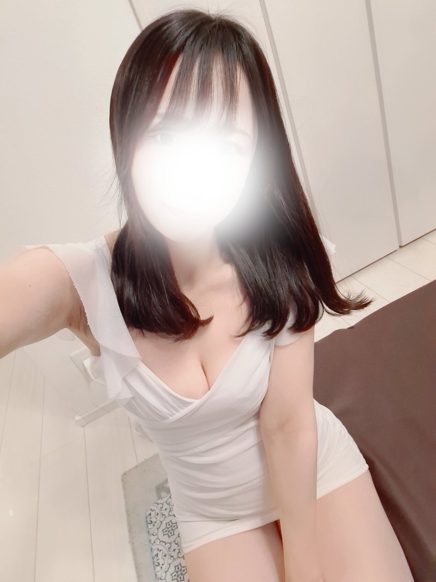 peach324_'s tweet photo. こんにちは！
いいお天気ですね〜😌
午前中はお部屋の片付けをしてきた桃です🍑
今日から5日間出勤祭り🏮
お会いできたら嬉しいです✨ https://t.co/keR62zPDFq