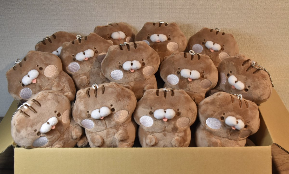 amon_risuhamu's tweet photo. 【デザフェス出展情報🐿🐹】
「りすはむず！」
今回も定番グッズ沢山持って行きます✨️

・りすまるマスコットぬい
・UberEatingトートバッグ
・りすまるの置き物
・純喫茶風コースター
etc...

📍デザフェス63
出展名:りすはむず！
出展日:両日
ブース:A242-243

#デザフェス63リポスト
@designfesta https://t.co/mwk1pc8q0m