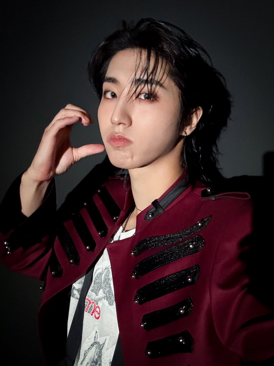 Stray Kids tweet media