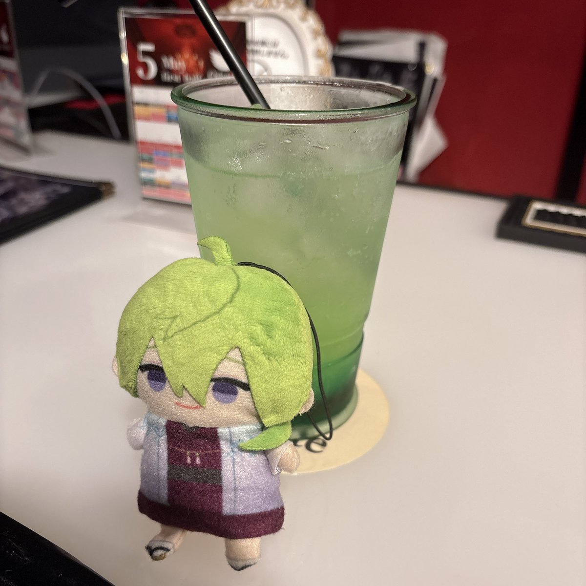 Spring_0329's tweet photo. そしてこれは別界隈の推しにおまかせでカクテル頼んだやつ。
ミントシロップ使って〜ってリクエストしたら「来週にじフェスでしょ？楽しんでおいで☺️」って出してくれた💕

 #ぱぺじめといっしょ https://t.co/gVhctBRX6n