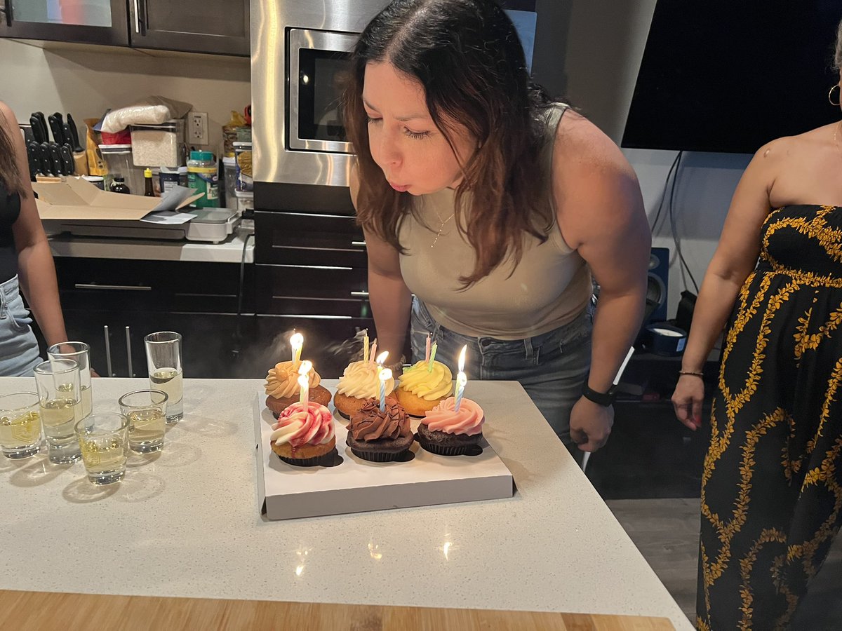roboraygun's tweet photo. Happy Birthday @EliseOverlock ! Pics from Elise’s birthday dinner yesterday at Mikuni’s and then some bday treats to close off the night. (Pics 2 of 2) https://t.co/WmyngKE7cL