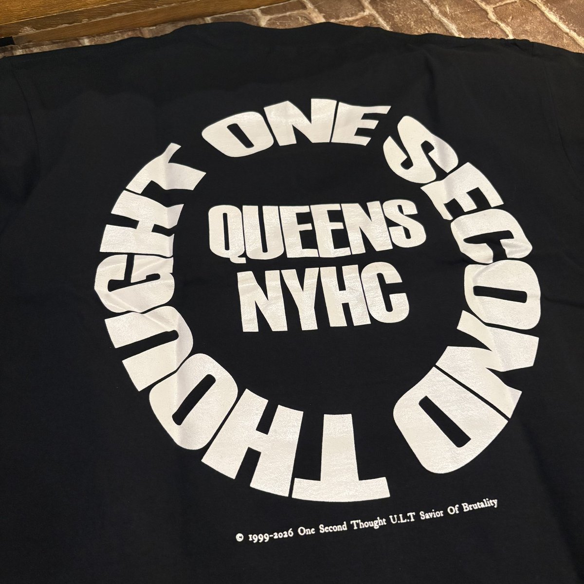 QUEENS NYHCバンドONE SECOND THOUGHTによるTシャツ入荷👕 彼らの名作