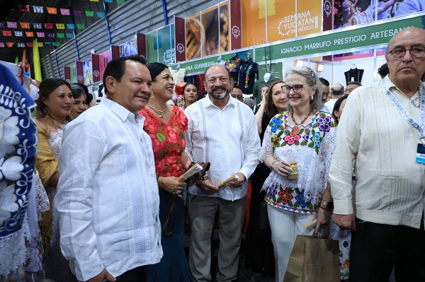 AzTurismo's tweet photo. 🔥 #Yucatán conquista la #CDMX con la Semana de Yucatán en México 2026.
Más de 270 expositores, gastronomía maya, artesanías y cultura viva llegan al Palacio de los Deportes. ✨
@YucatanTurismo @DarioFlota @DONDEIRweb 
#Yucatán #RenacimientoMaya #Turismo
https://t.co/ctI5VxXRU7 https://t.co/kEHQaBA0hQ