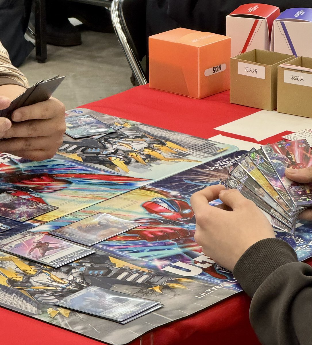 ucg_en's tweet photo. ⚡Ultra League World Championship 2026⚡

Swiss Round 4 begins 🔥

The pressure keeps building as players battle for every win on the road to the top!

#UltramanCardGame #UCG #ULWCS2026 https://t.co/x6P9UXVQhN
