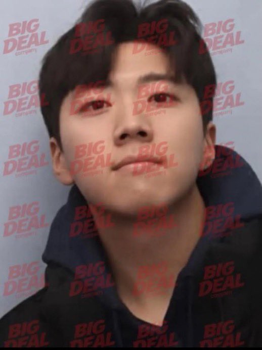 kdramahotgists's tweet photo. Goshhhhh 😒…..
This is the face of the Gwangju man accused of randomly stabbing a female high school student.

The victim has already been laid to rest as her family and loved ones mourn in tears.
I honestly understand why many Koreans are supporting the public release of criminal identities now. He looks so ordinary yet he’s capable of destroying so many lives in one moment.
The male high school student who tried to save her is reportedly still hospitalized.

Prosecutors are now seeking life imprisonment for the suspect.