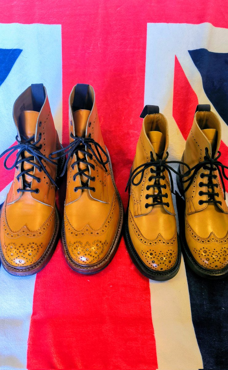 JMSDFTakahiro's tweet photo. ダブルトリッカーズ
やはり同じものを欲しがる妻
#Trickers
#英国靴 https://t.co/mVpaOnctdR