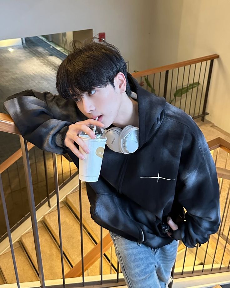 definisitampan's tweet photo. @TamagoPost ️️ ️️
️️ ️️
️️ ️️

Bapak satu anak (bulu) yang hobinya jajan. Jadi kalian mau kenalan sama yang mana?

️️ ️️
️️ ️️
️️ https://t.co/6FDus2RiuV