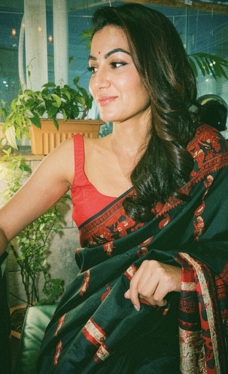 iksitaara's tweet photo. good morning to this stunner😍🌹

#sritijha https://t.co/oTDik295v1