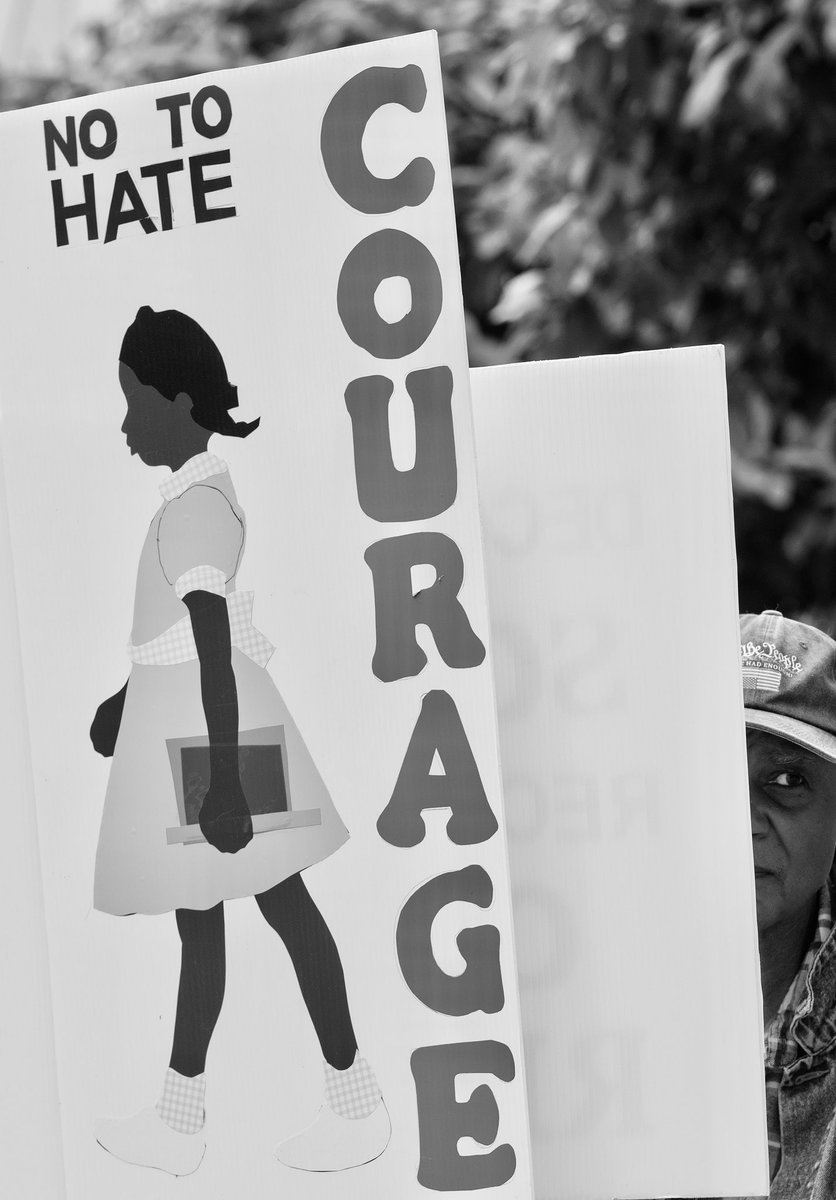 Petepaul's tweet photo. Artist Robert Best and Message Board. #protest #philly https://t.co/13QDfFzW6C