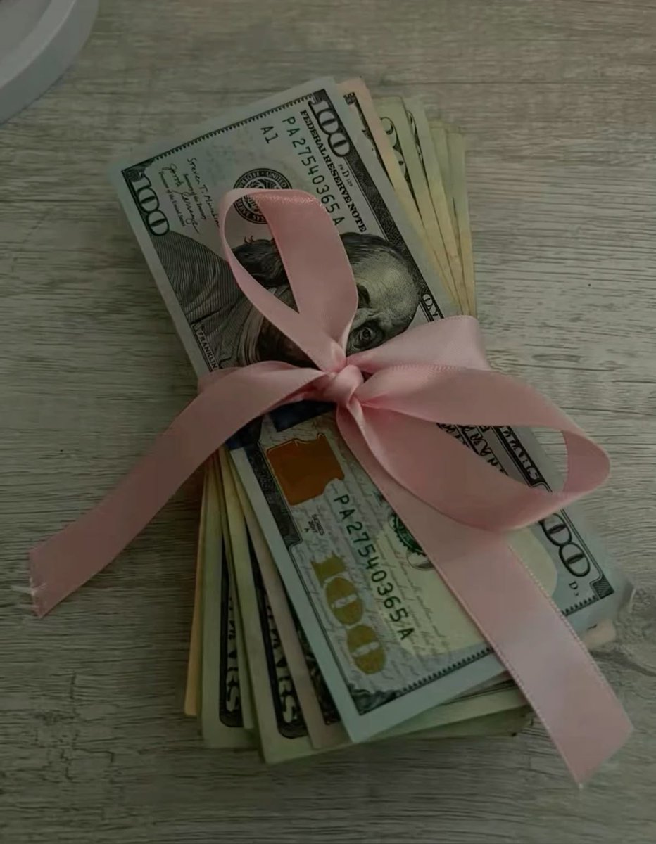 Princess 💰💗 tweet media
