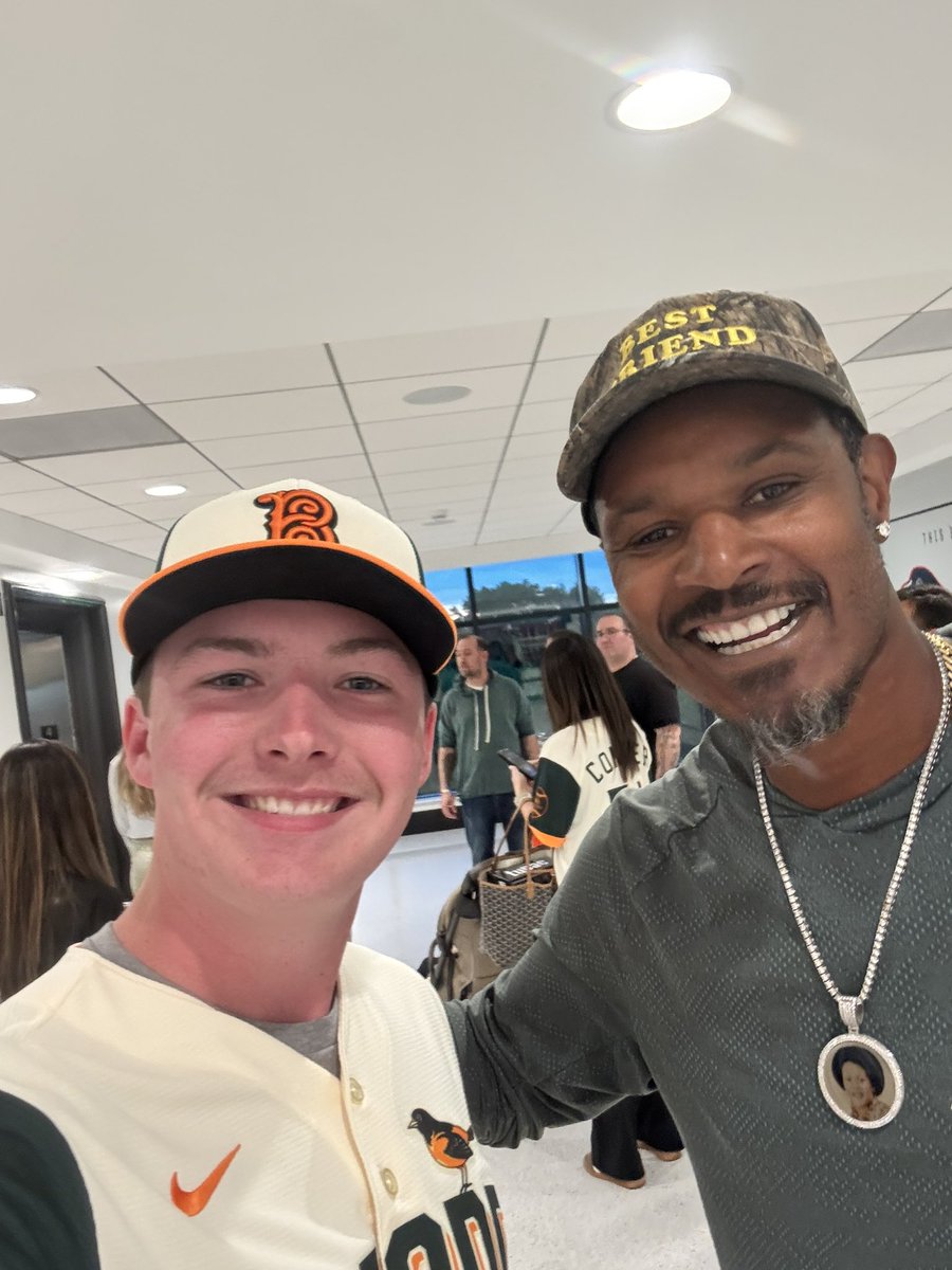 Legacyig's tweet photo. @ByMattWeyrich @editti22 @SimplyAJ10 https://t.co/vUCRPGQnln