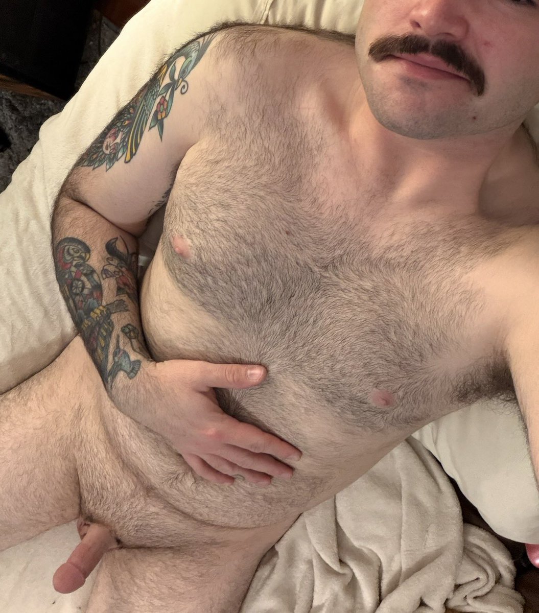 tinystonerff's tweet photo. this “dick” on a broad shouldered super hairy guy is crazy. little do people know.

my friends say they would guess i had 6.5-7in. 😂 https://t.co/g4RIVWebey