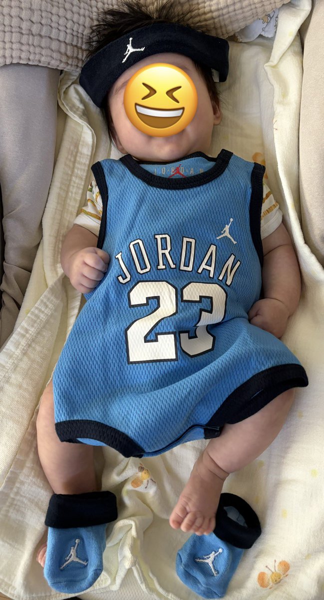 tarogsw's tweet photo. パパの趣味に付き合ってくれてありがとう🏀 https://t.co/LZ28CgwrJ4