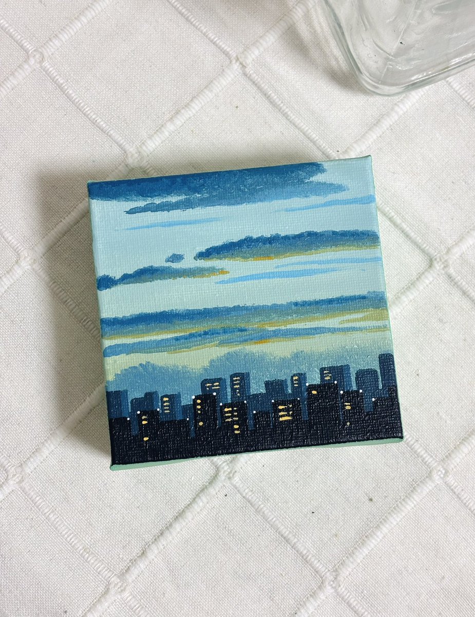 Ayumitaro0903's tweet photo. 【デザインフェスタvol.63】

空や海をメインにアクリル画制作を行っています⟡.·
是非お立ち寄りいただけたら嬉しいです♪

出展日：5/23(土)、24(日)
出展名：ayumi Art
ブース番号：C-258(西館1F)

@designfesta 
#デザフェス63
#デザフェス63リポスト
#絵描きさんと繋がりたい 
#art https://t.co/ay6EMOxzCU