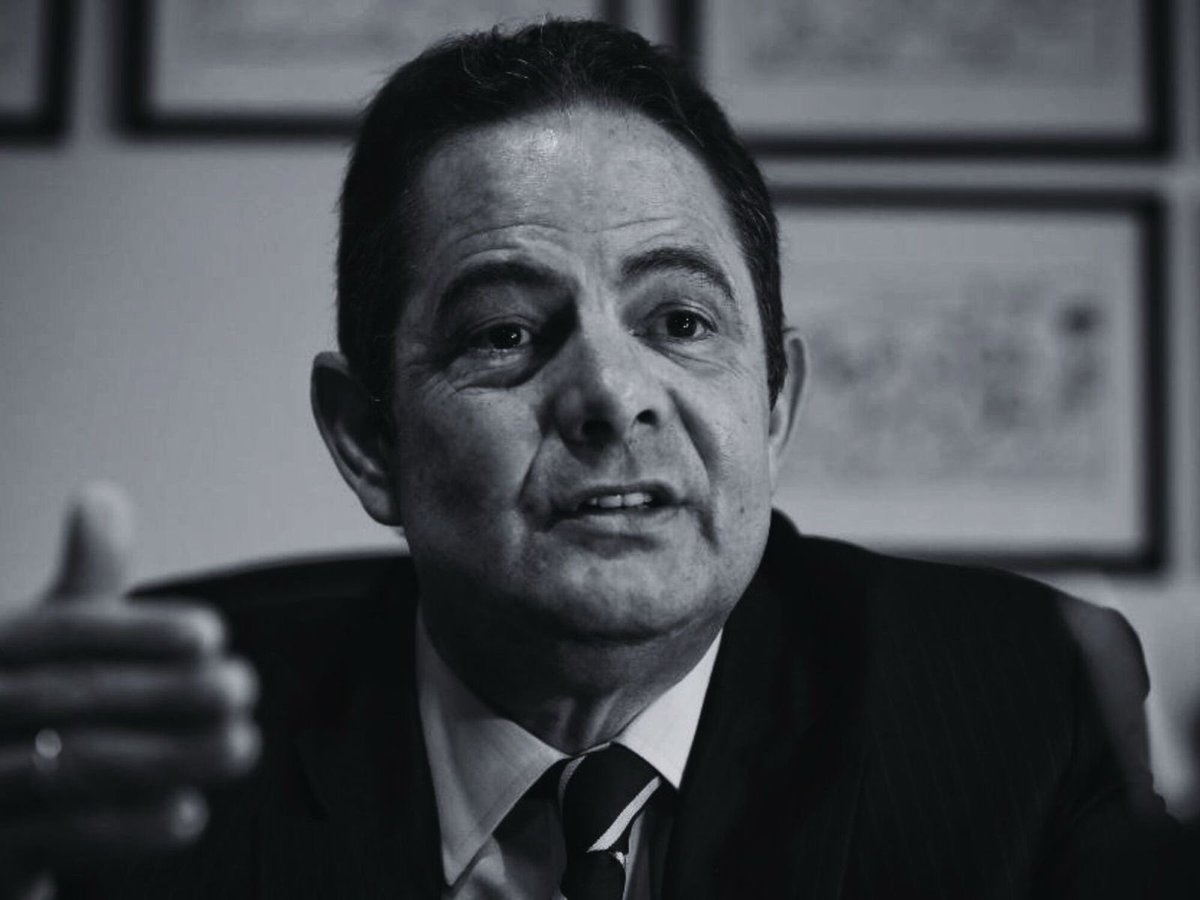 PalacioPolitico's tweet photo. Lamentamos la muerte del exvicepresidente Germán Vargas Lleras 🙏🏻

Un gran líder para la sociedad colombiana. Su gran ejemplo permanecerá con nosotros por muchas generaciones más 💪🏻

Gracias por dejarle un gran legado a nuestro país🤍

¡Descansa en paz! https://t.co/fBtLb7UnBt