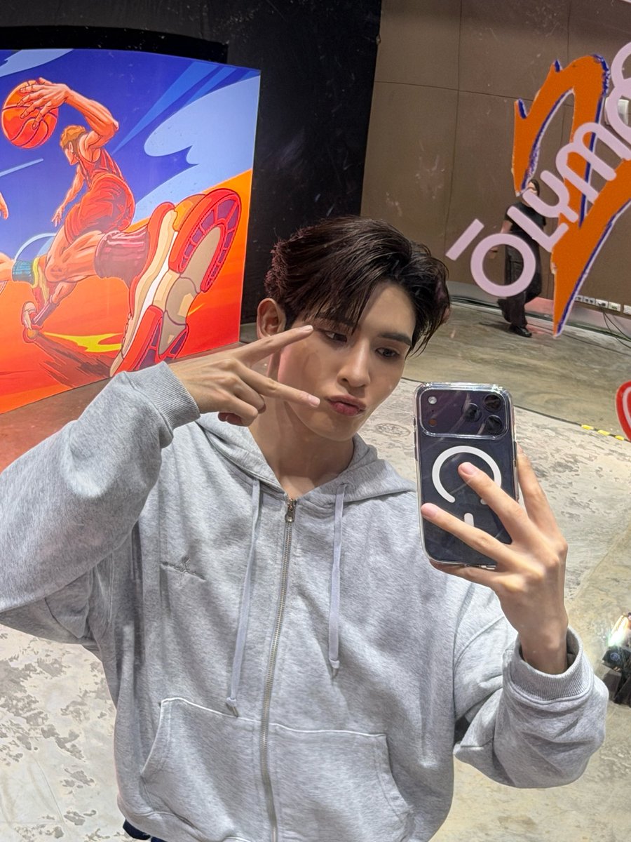 JS tweet media