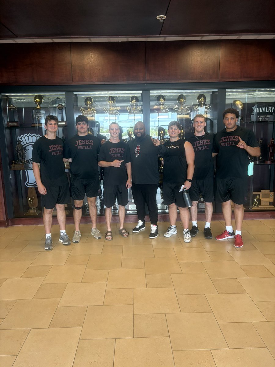 JenksTrojanFootball tweet media