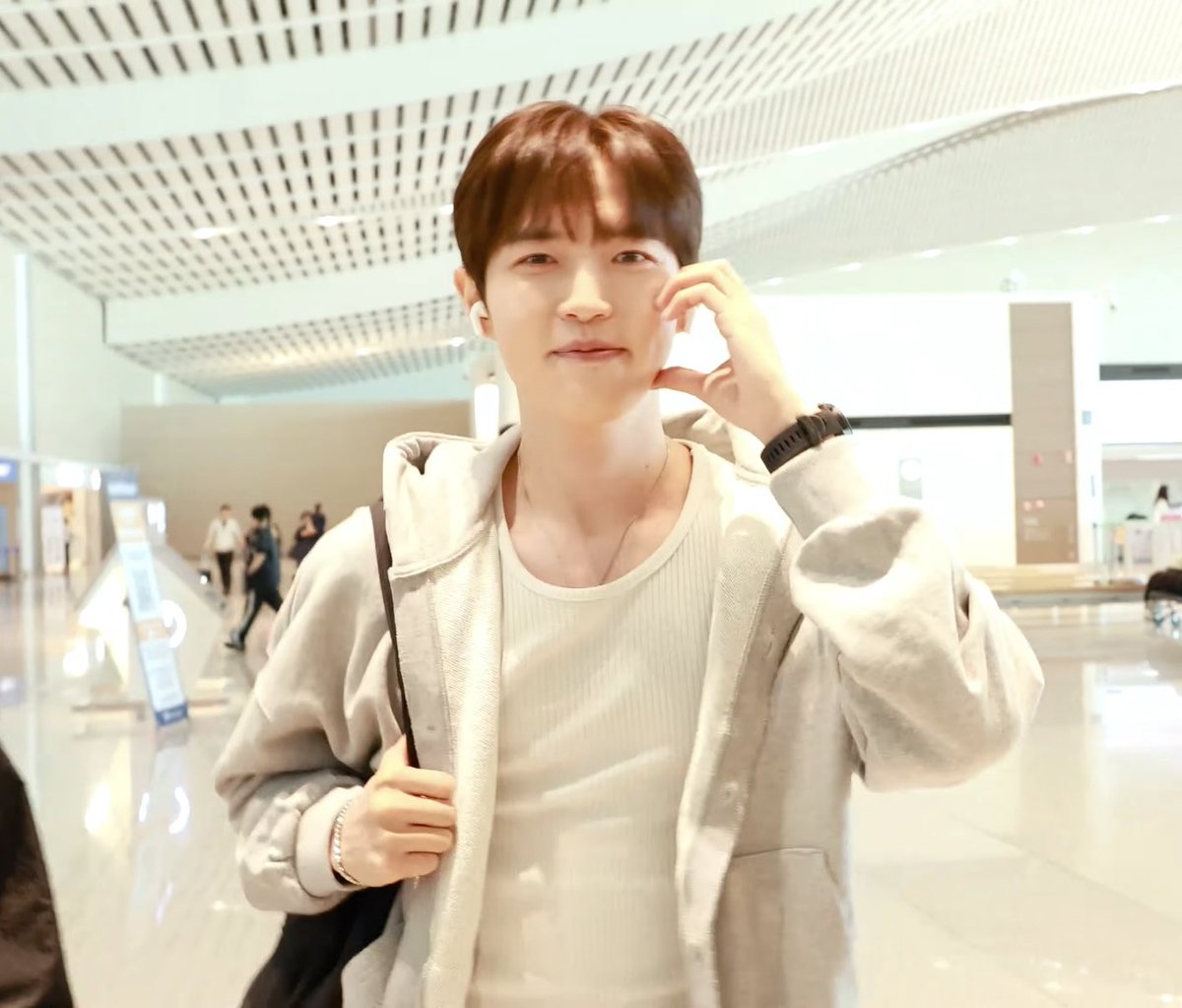 째니누우나 tweet media