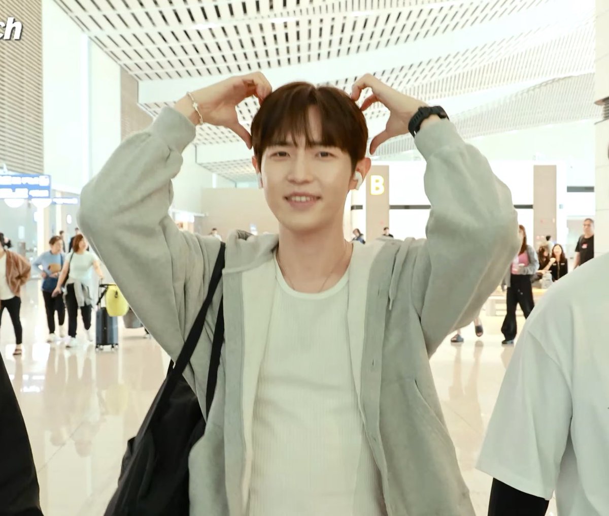 째니누우나 tweet media