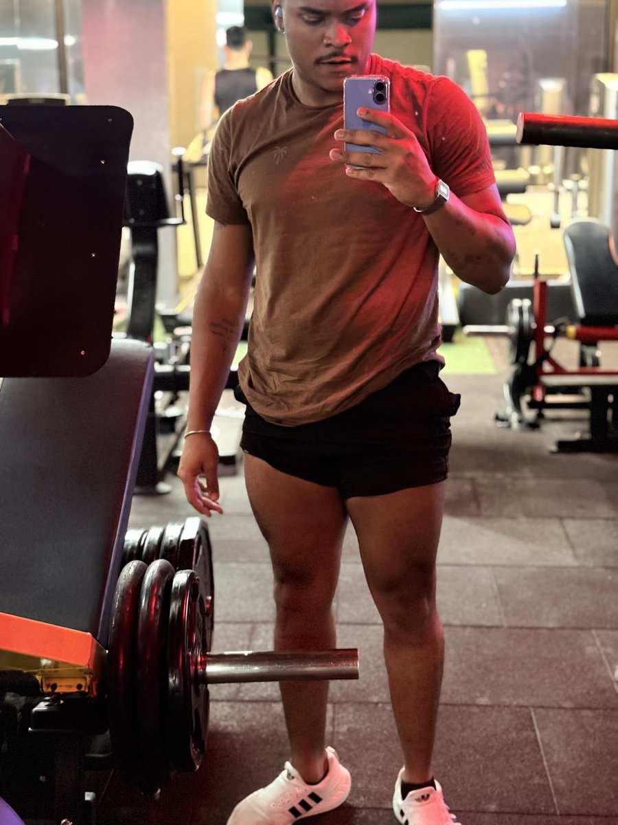 Pe1Talles's tweet photo. Hoje foi perna em 🤤❤️ https://t.co/5lY9Ncmx0I