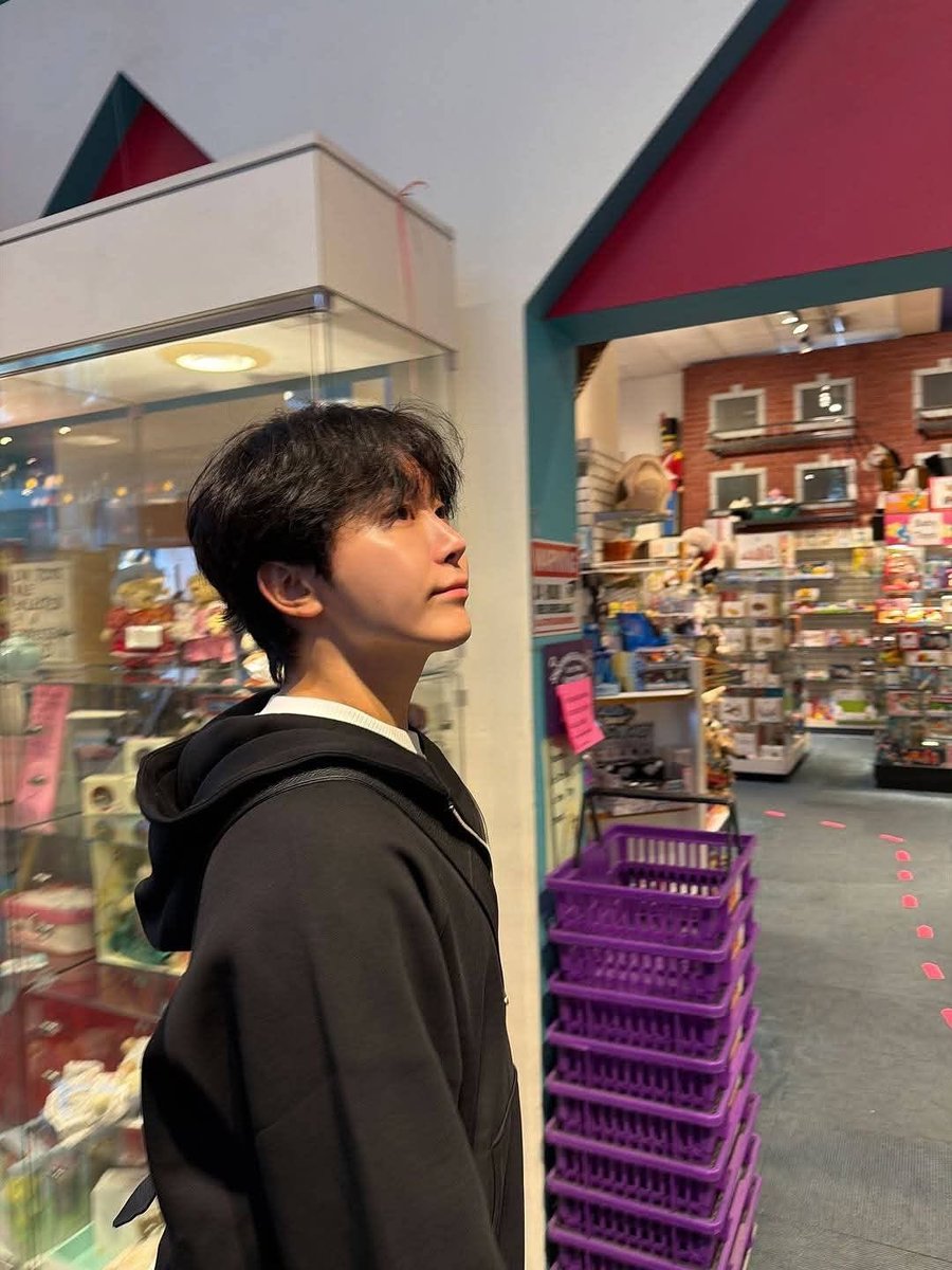ieeelll ᡣ • . • 𐭩 ♡ tweet media