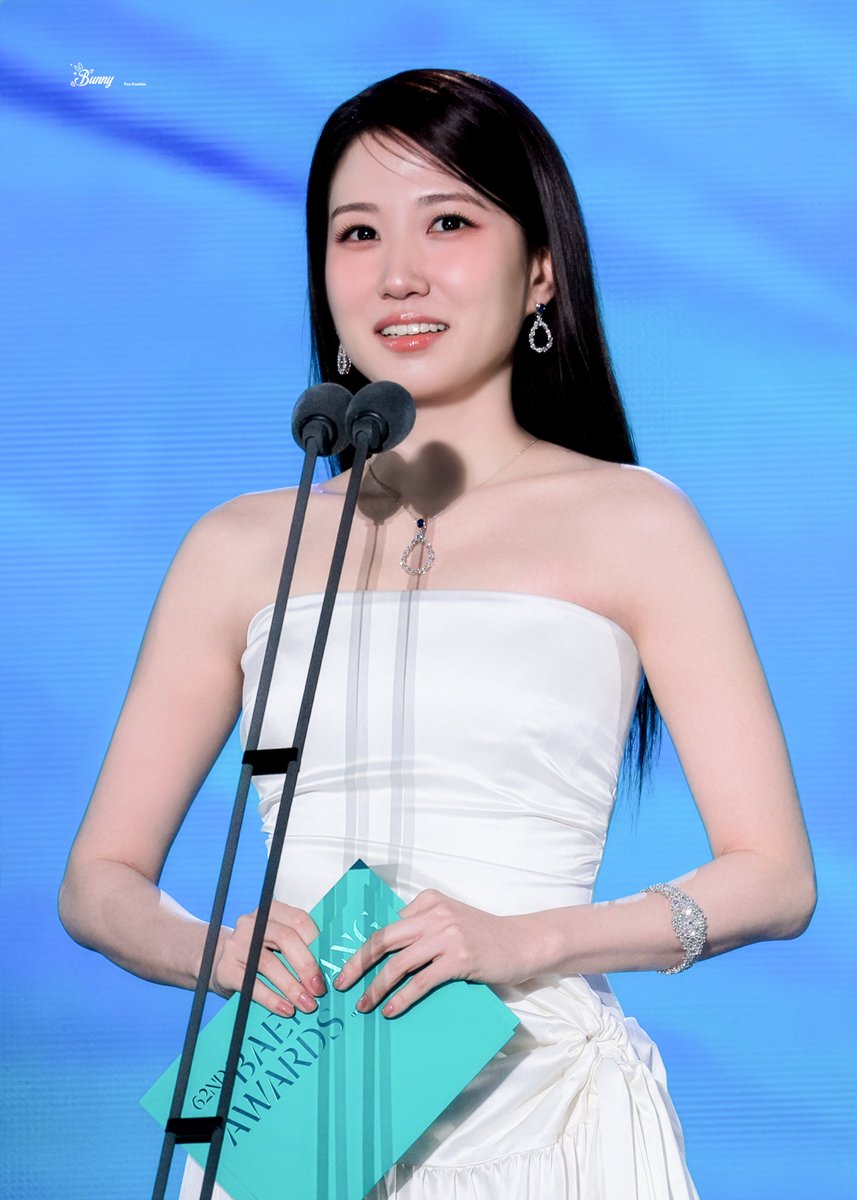 ๋ฒ๋ tweet media