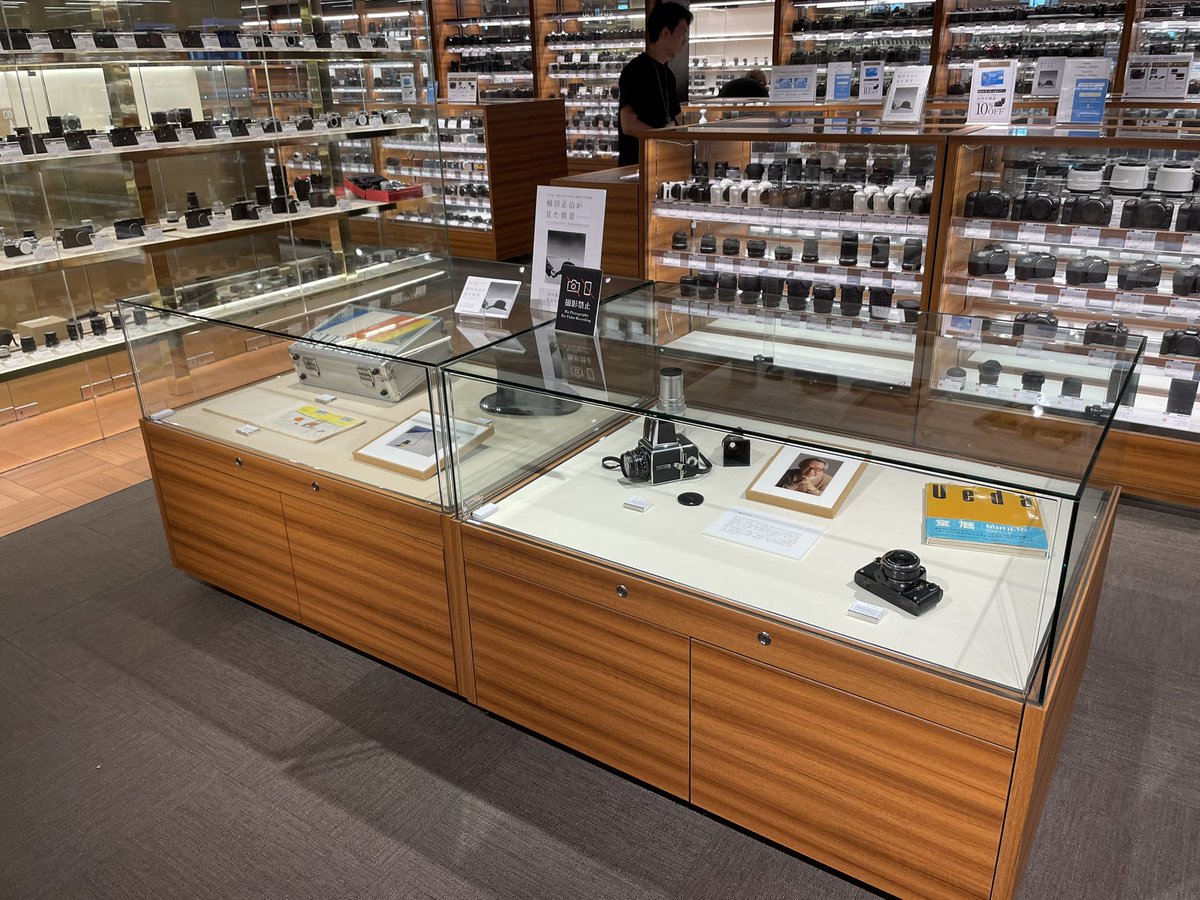 PhotocircleU's tweet photo. 植田正治写真展

植田正治が見た情景

代表作はもちろん、未公開作品や植田正治先生が撮影に実際に使用したカメラや小道具などここでしか見られないものが沢山展示されています

#植田正治　#SHOJIUEDA
#カメラのキタムラ大阪なんばCITY
#大阪　#OSAKA   #写真展
#写真好きな人と繋がりたい https://t.co/irdOYyJKBL