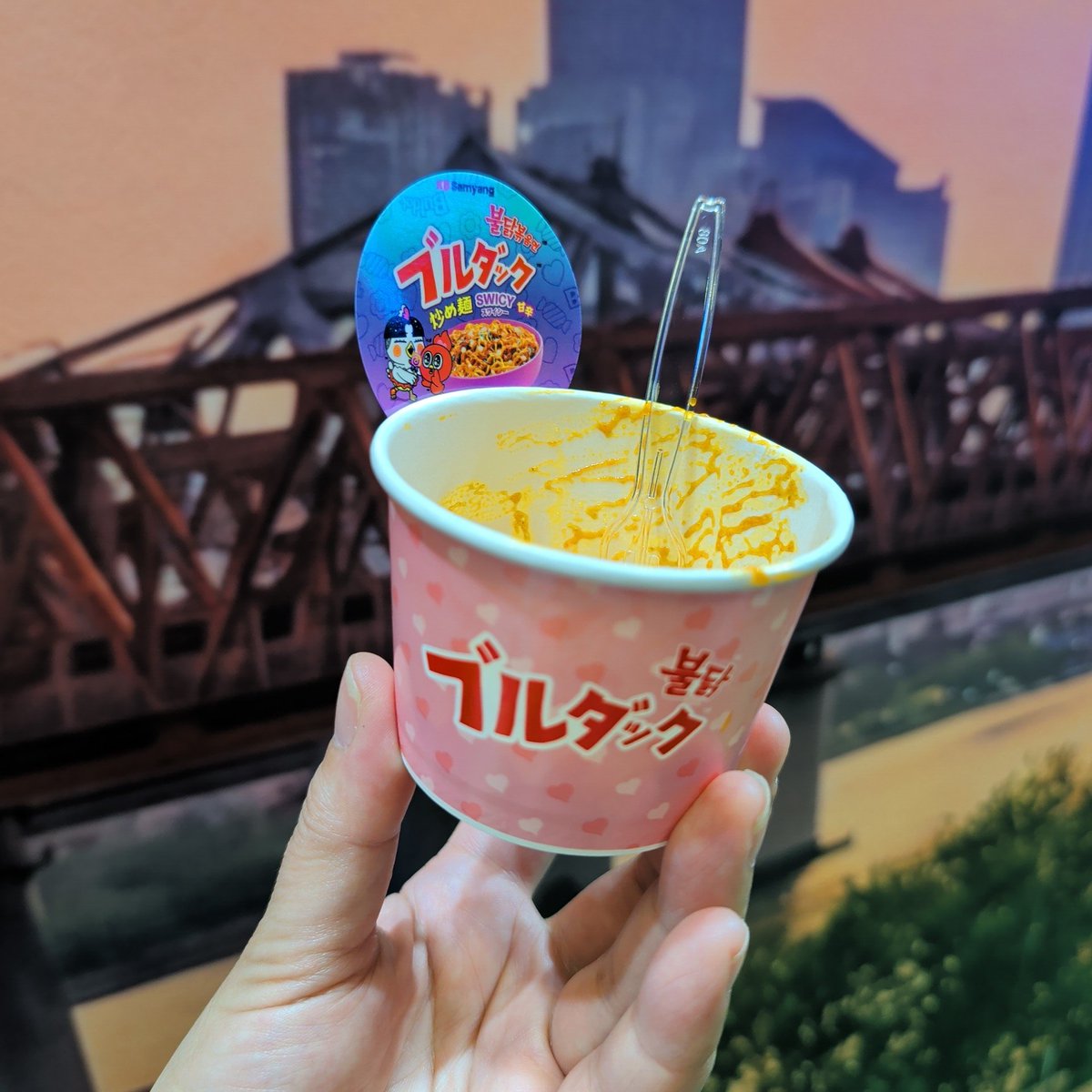 kumi_snow's tweet photo. #KCON
プルダック食べた( ´ڡ`*   ) https://t.co/CbatBgk6EX