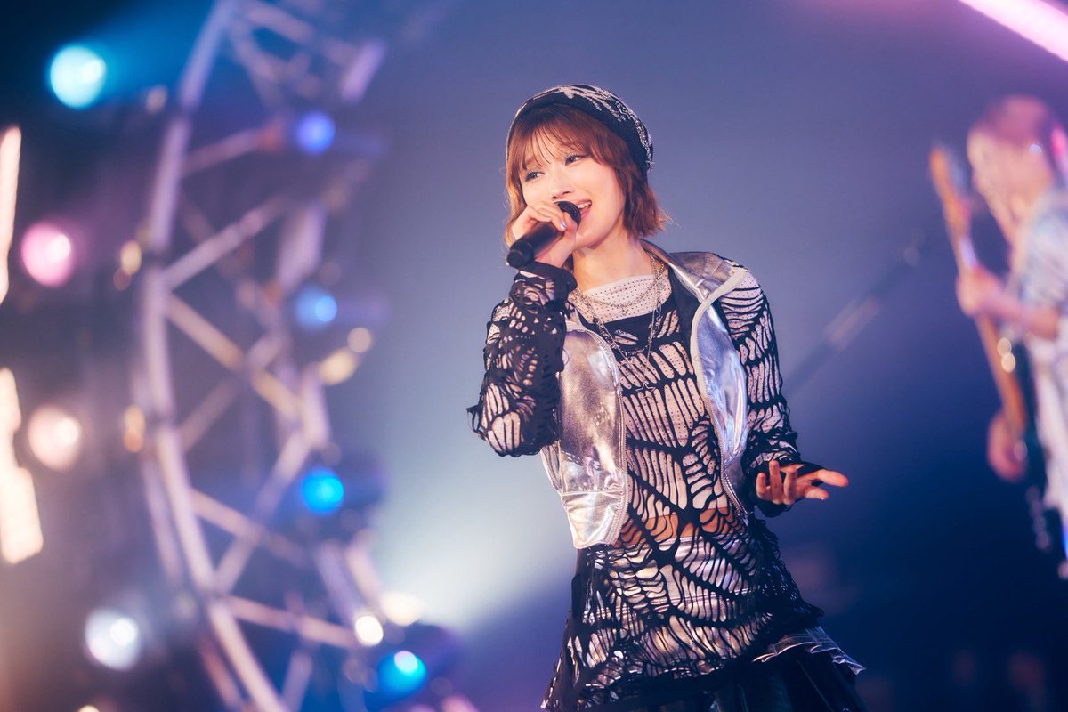 石野理子 tweet media
