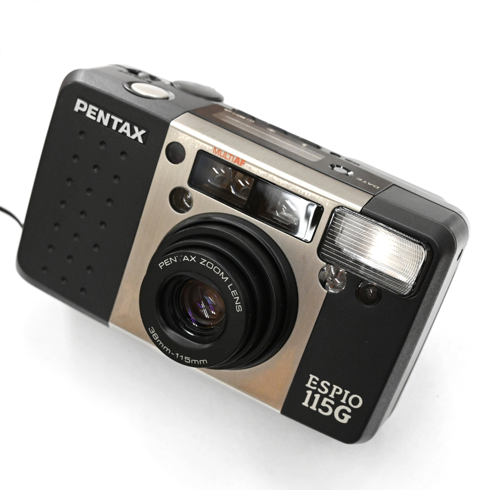 champcamera's tweet photo. PENTAX #ESPIO115G ¥22,000- by #青葉台 店
1999年発売されたコンパクト #フィルムカメラ「PENTAX ESPIO 115G」
パッシブ式5点AFと38-115mmの3倍ズームを搭載しておりシンプルな操作で気軽に扱いやすい1台。
ボディの一部に金属素材を使用されており、高級感も感じられます。
#田園都市線
https://t.co/aVxYgLNNpc