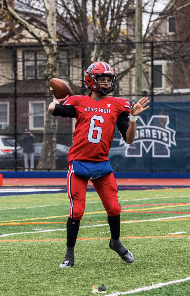 AlexLopezQB6's tweet photo. Coaches! I will be attending the @EliteVShowcase event on Saturday May 9th can’t wait to be there 

Alexandro Lopez | 6,0 175lbs | Quarterback | 3.0 GPA | Hudl : https://t.co/OU1twOokAm https://t.co/OhWFQ98wDw